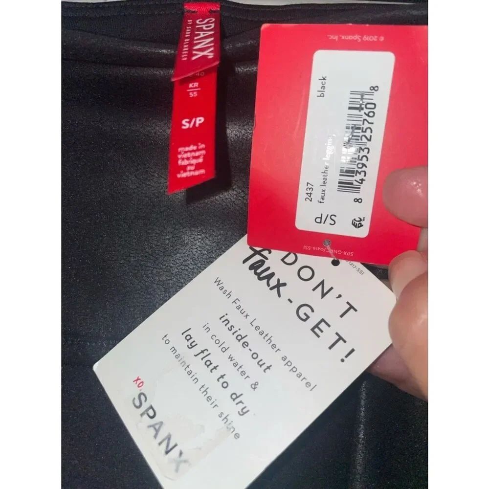 SPANX Faux Leather High-Waist Leggings in Black size small - Picture 5 of 6